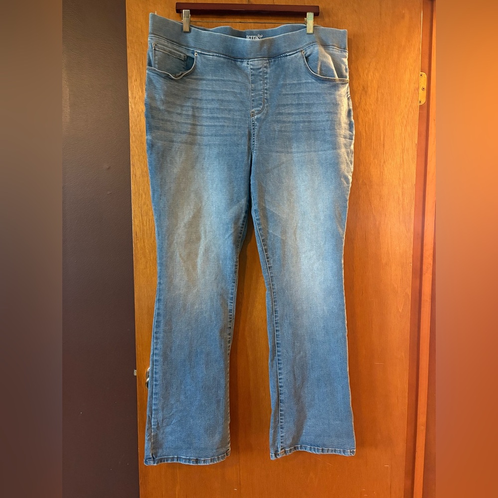Terra & Sky Bootcut Denim Pull On Jeans ❄️
